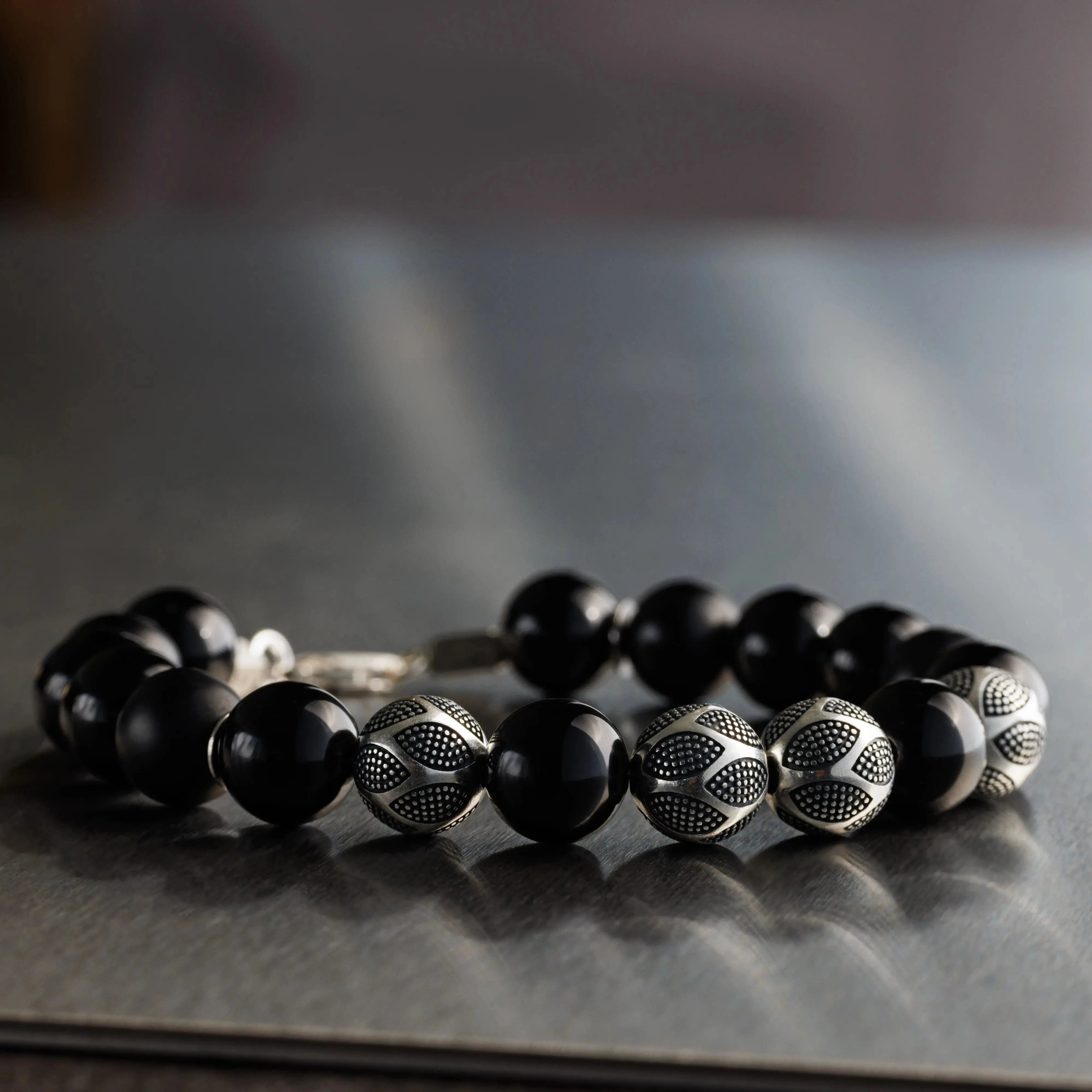 MIXED BLACK NASCOR BRACELET I (10MM)