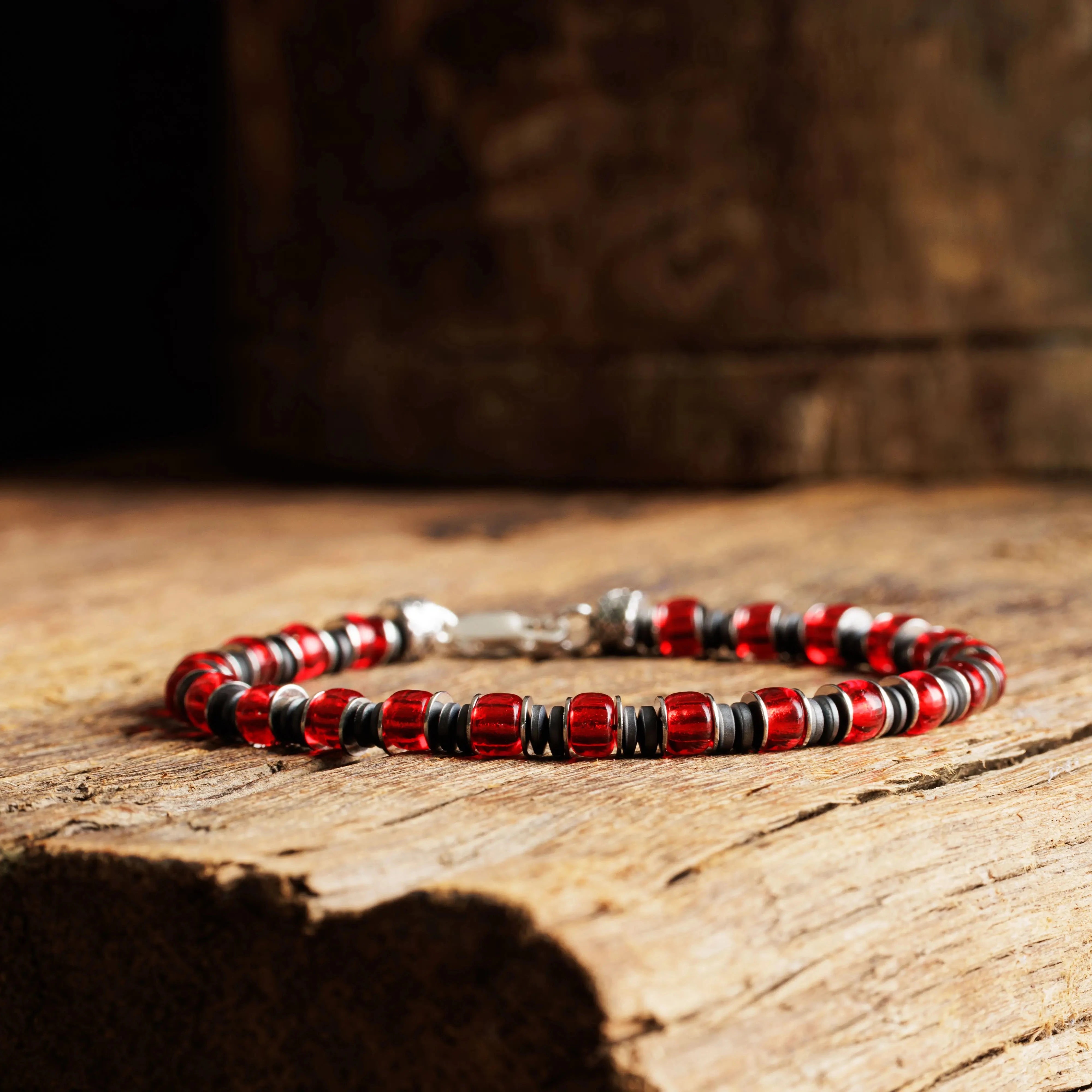 RED SILVER & HEMATITE BRACELET X (6MM)