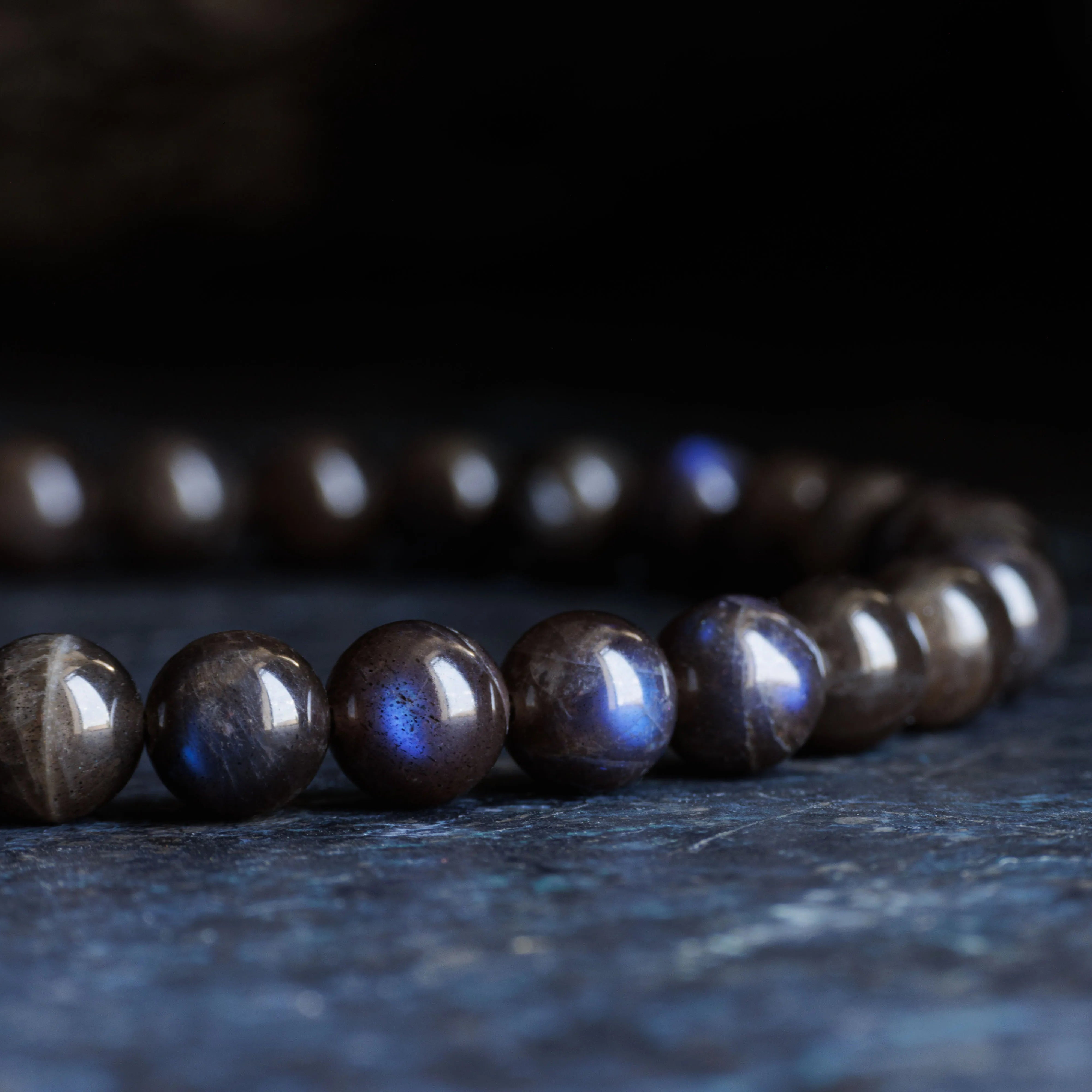 BLACK LABRADORITE BRACELET III (6MM)