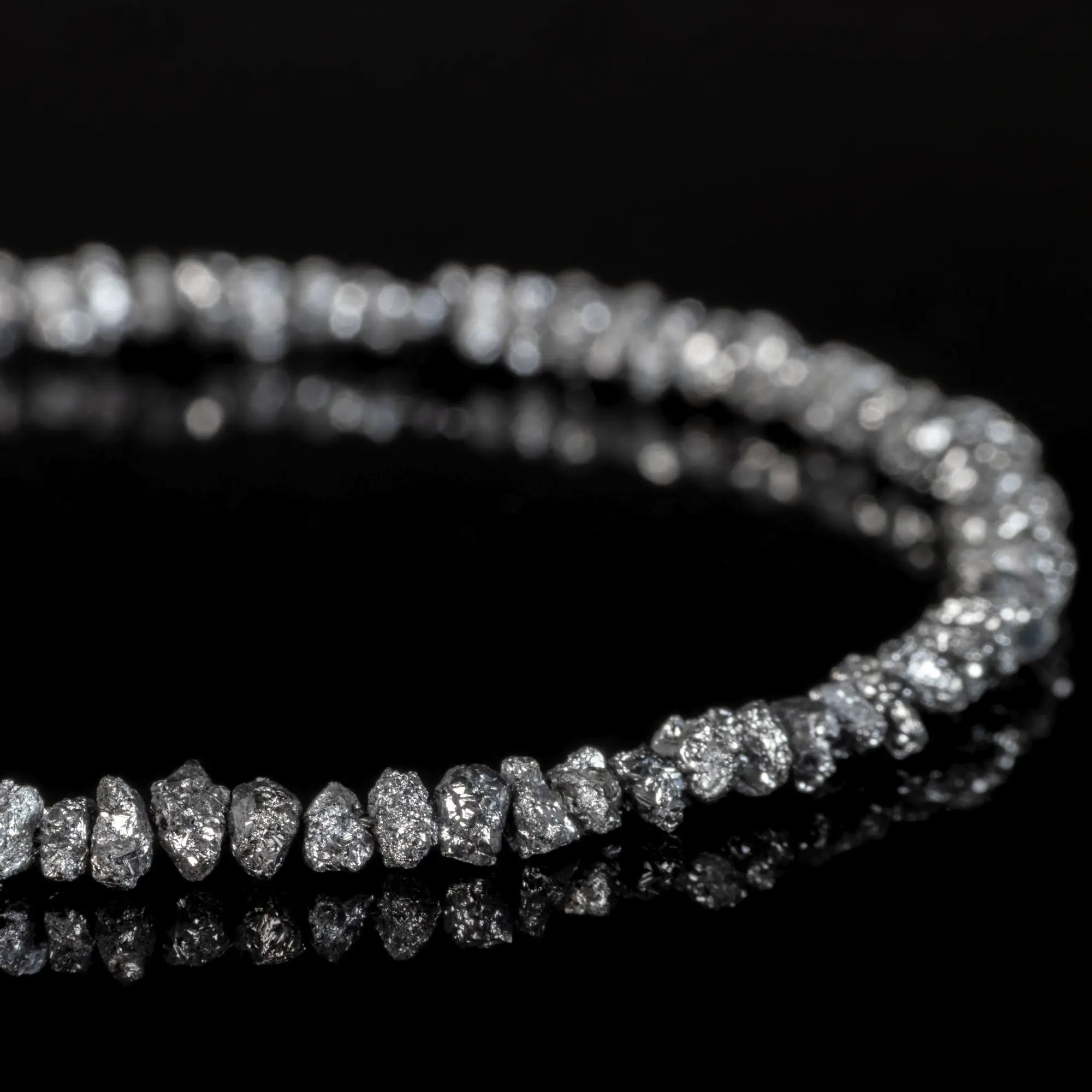 RAW BLACK DIAMOND BRACELET I (2-2.5MM)