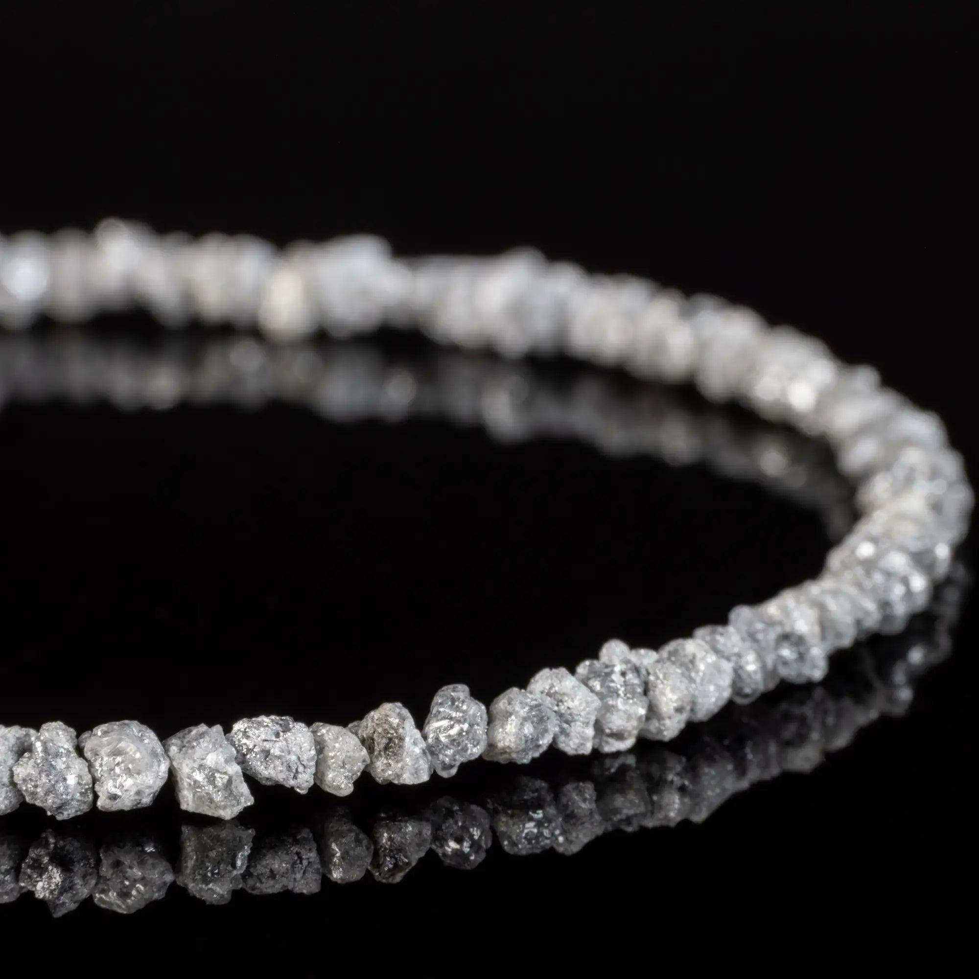 RAW SILVERY DIAMOND BRACELET I (2-2.5MM)