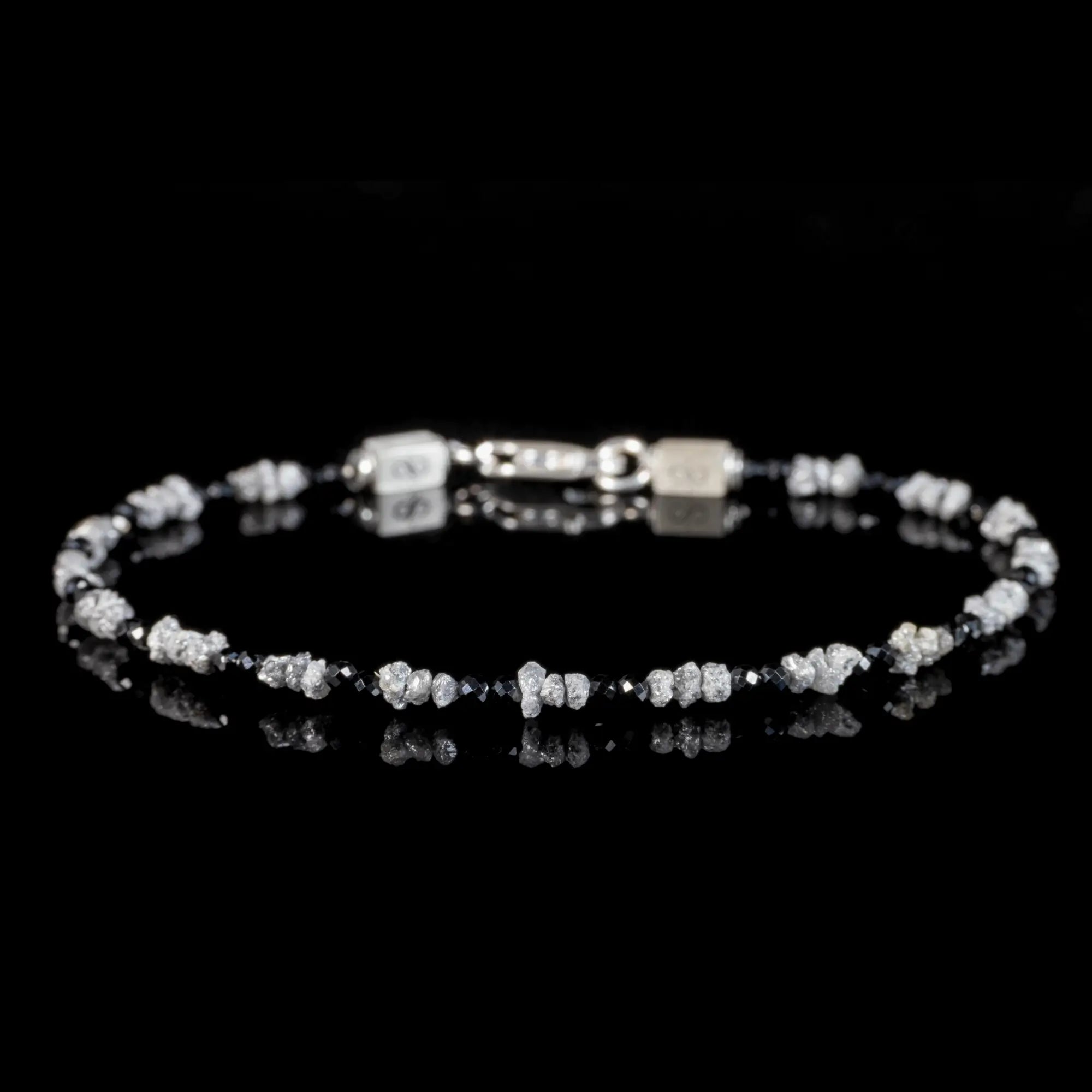 RAW SILVERY DIAMOND - BLACK SPINEL BRACELET II (2-2.5MM)