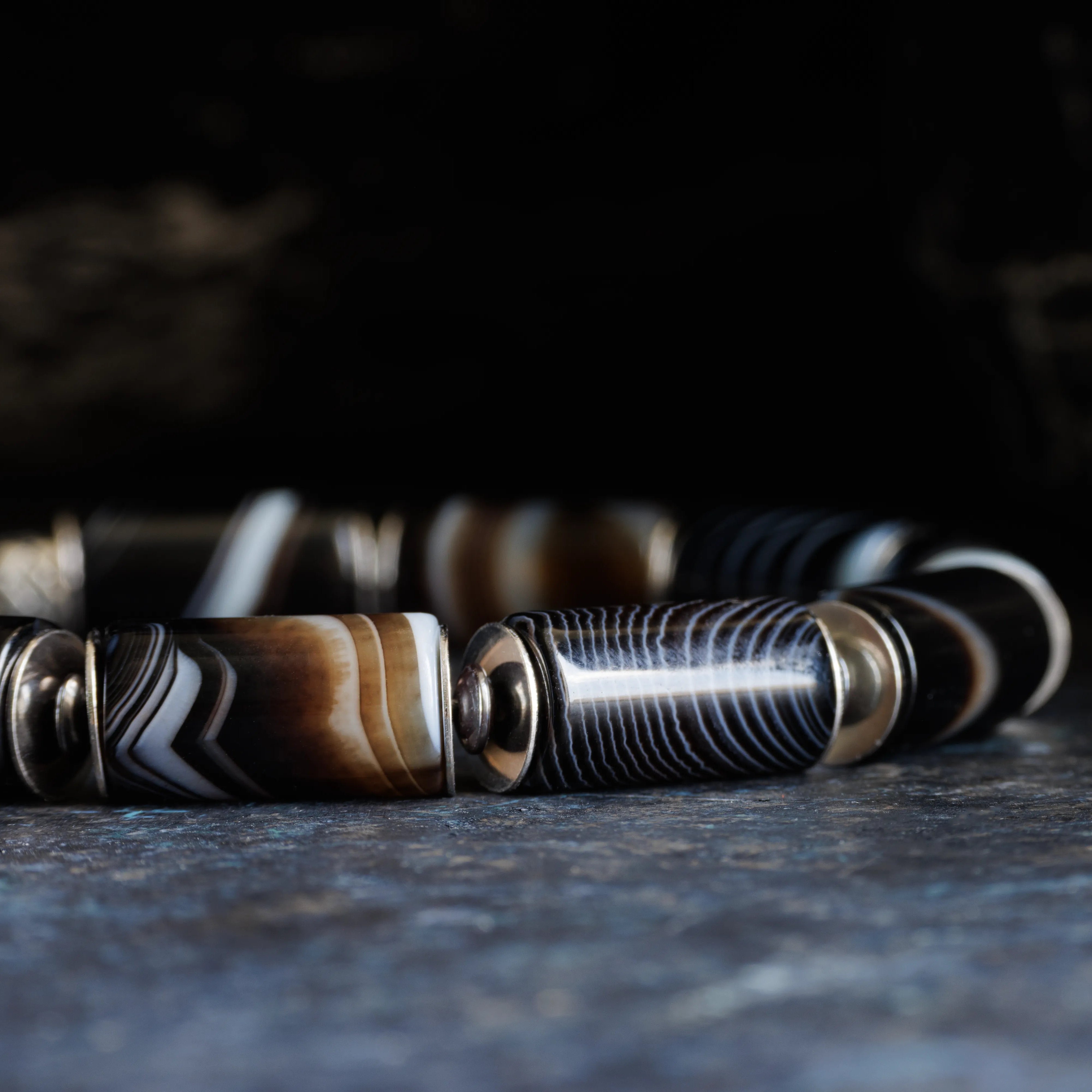 TUXEDO AGATE BRACELET I (8MM)
