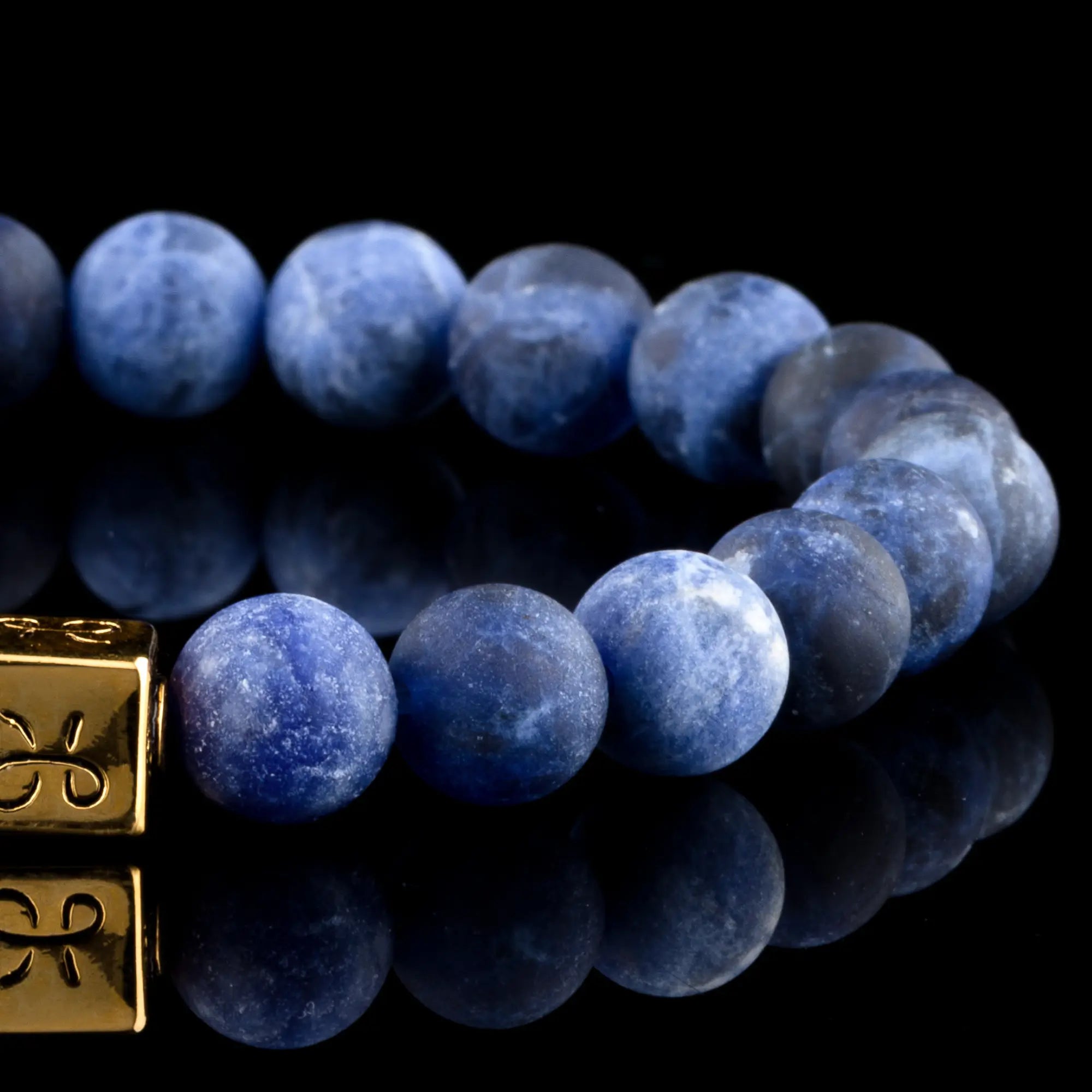 MATTE SODALITE GOLD VERMEIL BRACELET (8MM)