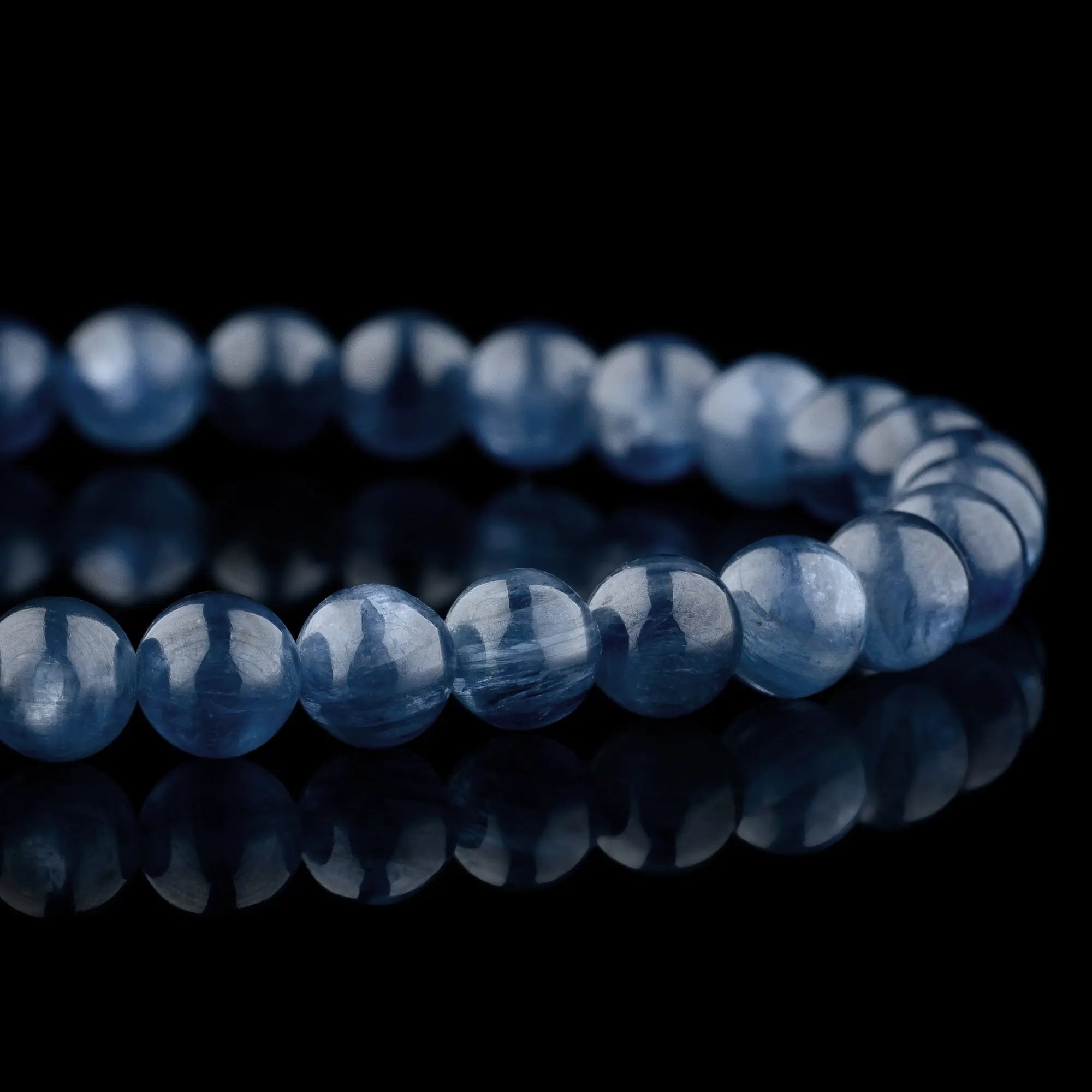 KYANITE BRACELET X (6MM)