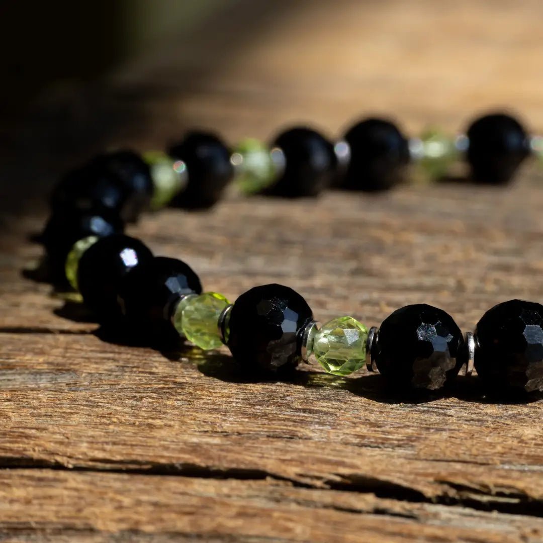 PERIDOT - BLACK SPINEL BRACELET I (4-6MM)