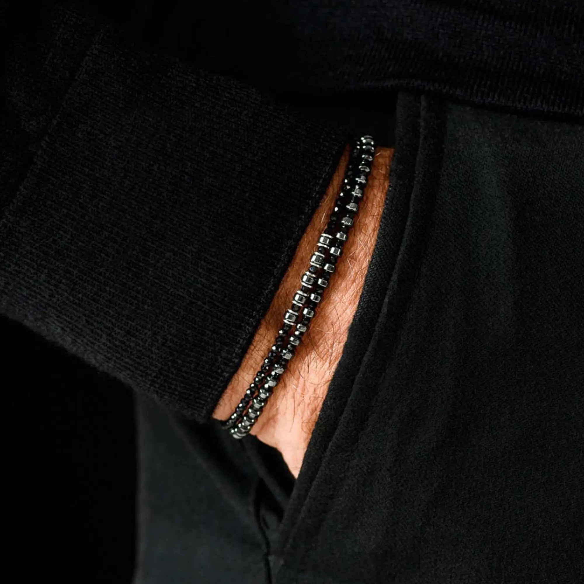 BLACK SPINEL BRACELET IV (2MM)
