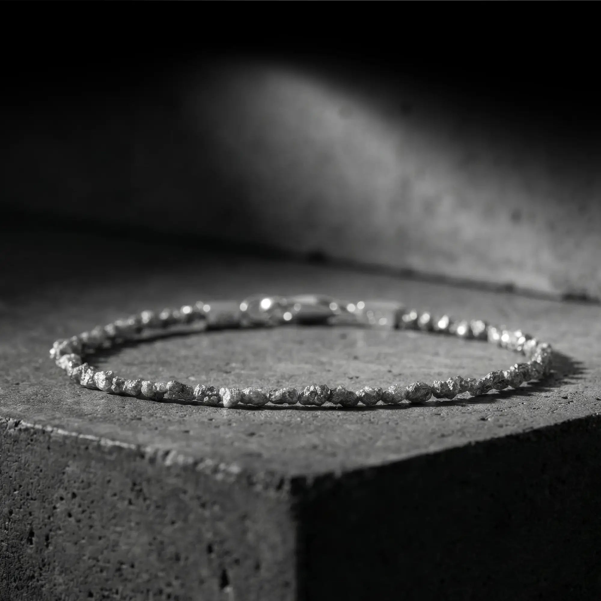 RAW SILVERY DIAMOND BRACELET III (2.5-3.5MM)