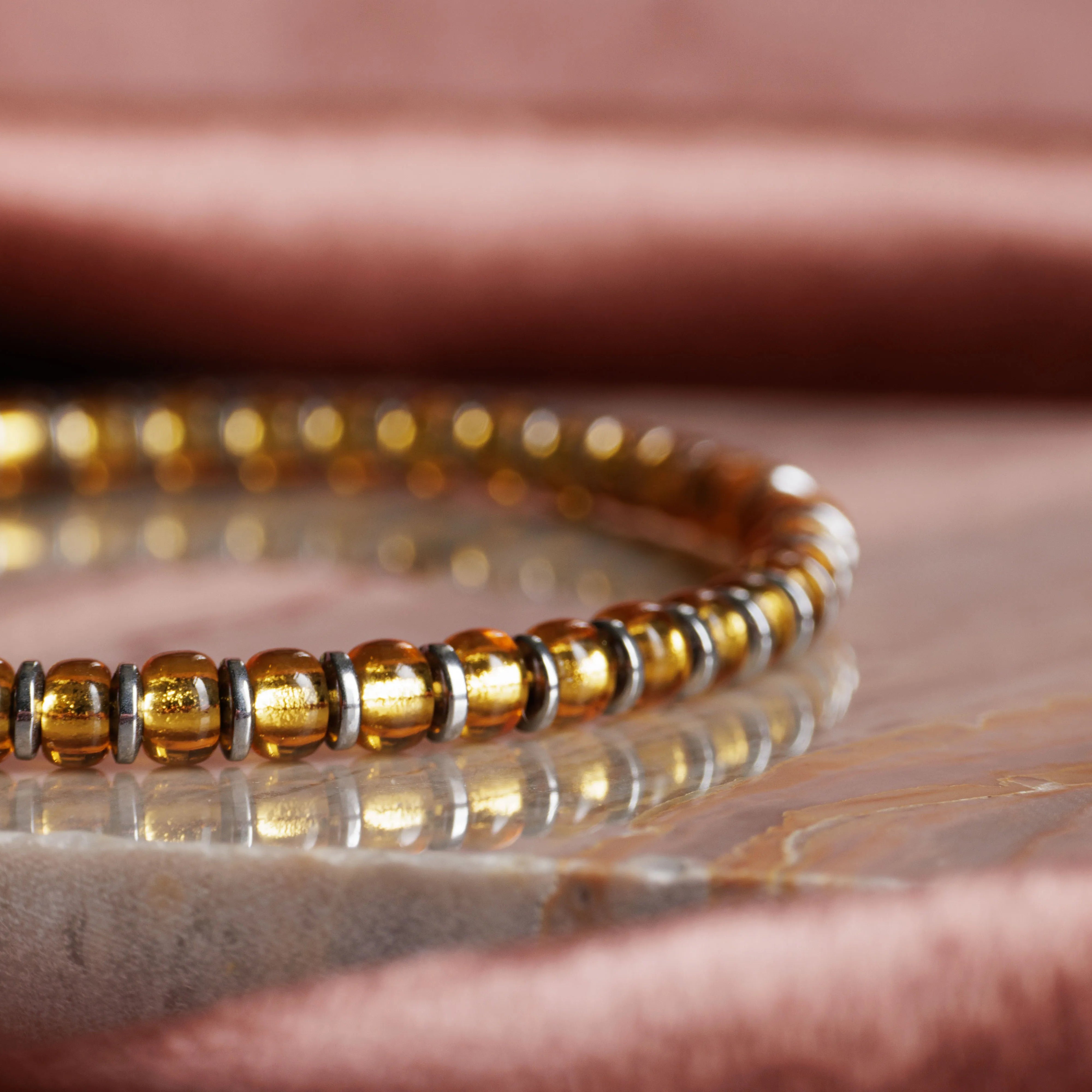 HEMATITE - GOLD BRACELET I (4MM)